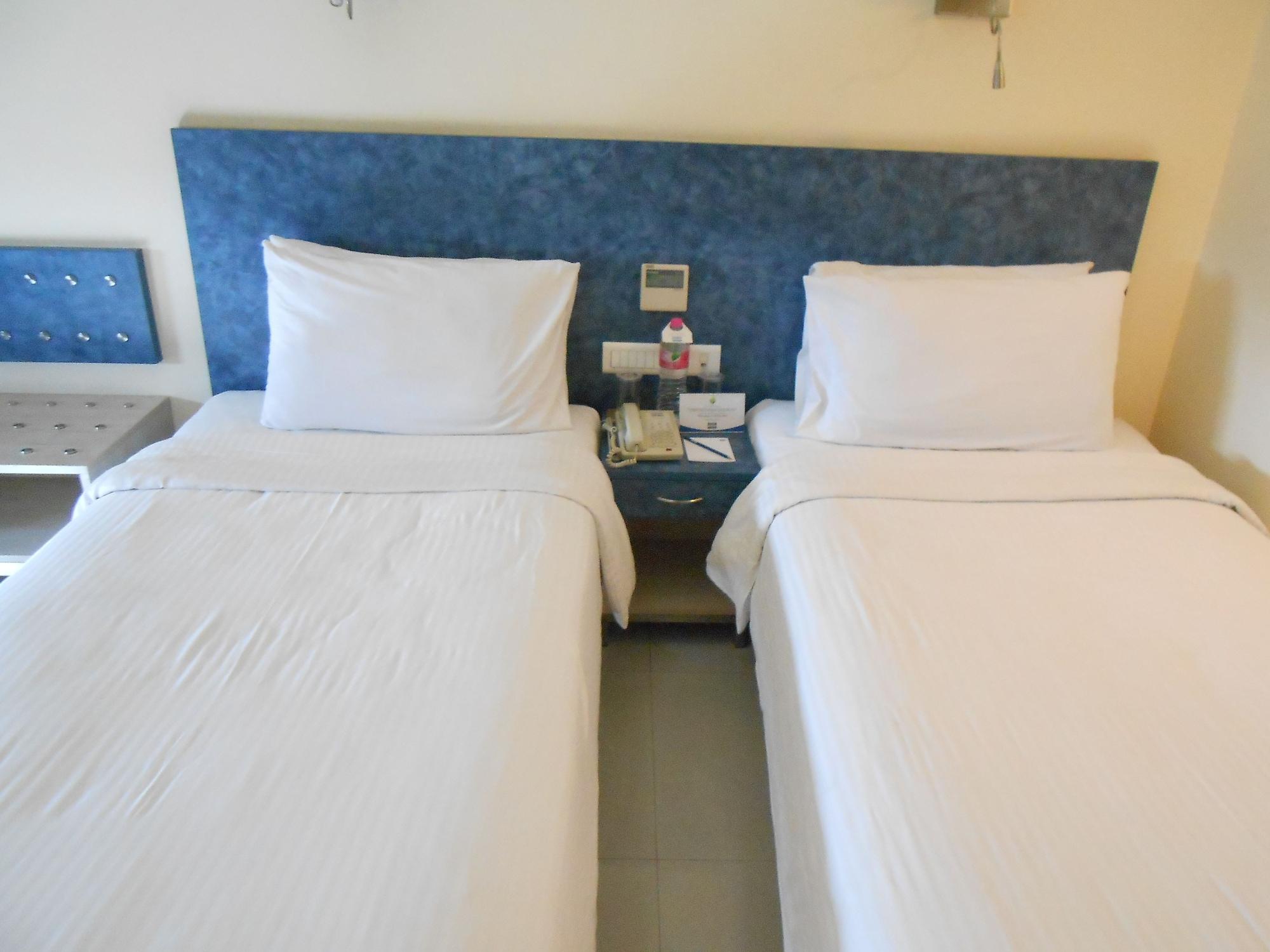Noorya Business & Banquet Hotel Pimpri-Chinchwad Экстерьер фото