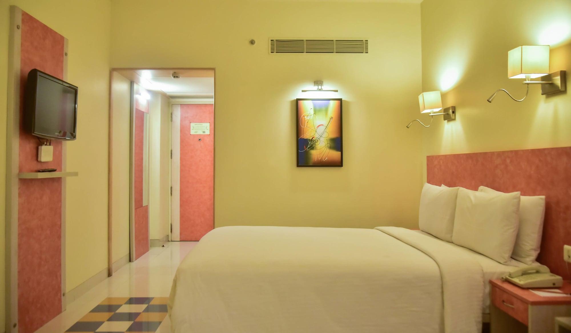 Noorya Business & Banquet Hotel Pimpri-Chinchwad Экстерьер фото