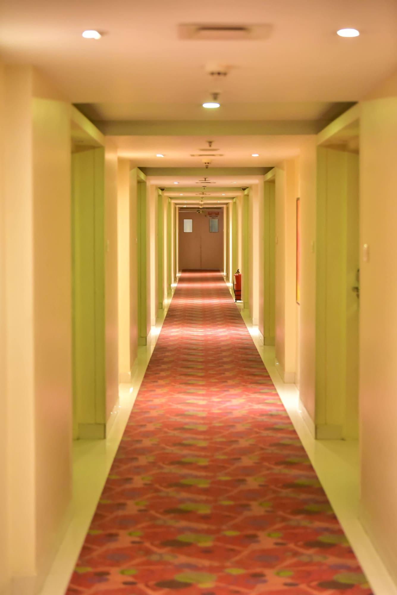Noorya Business & Banquet Hotel Pimpri-Chinchwad Экстерьер фото