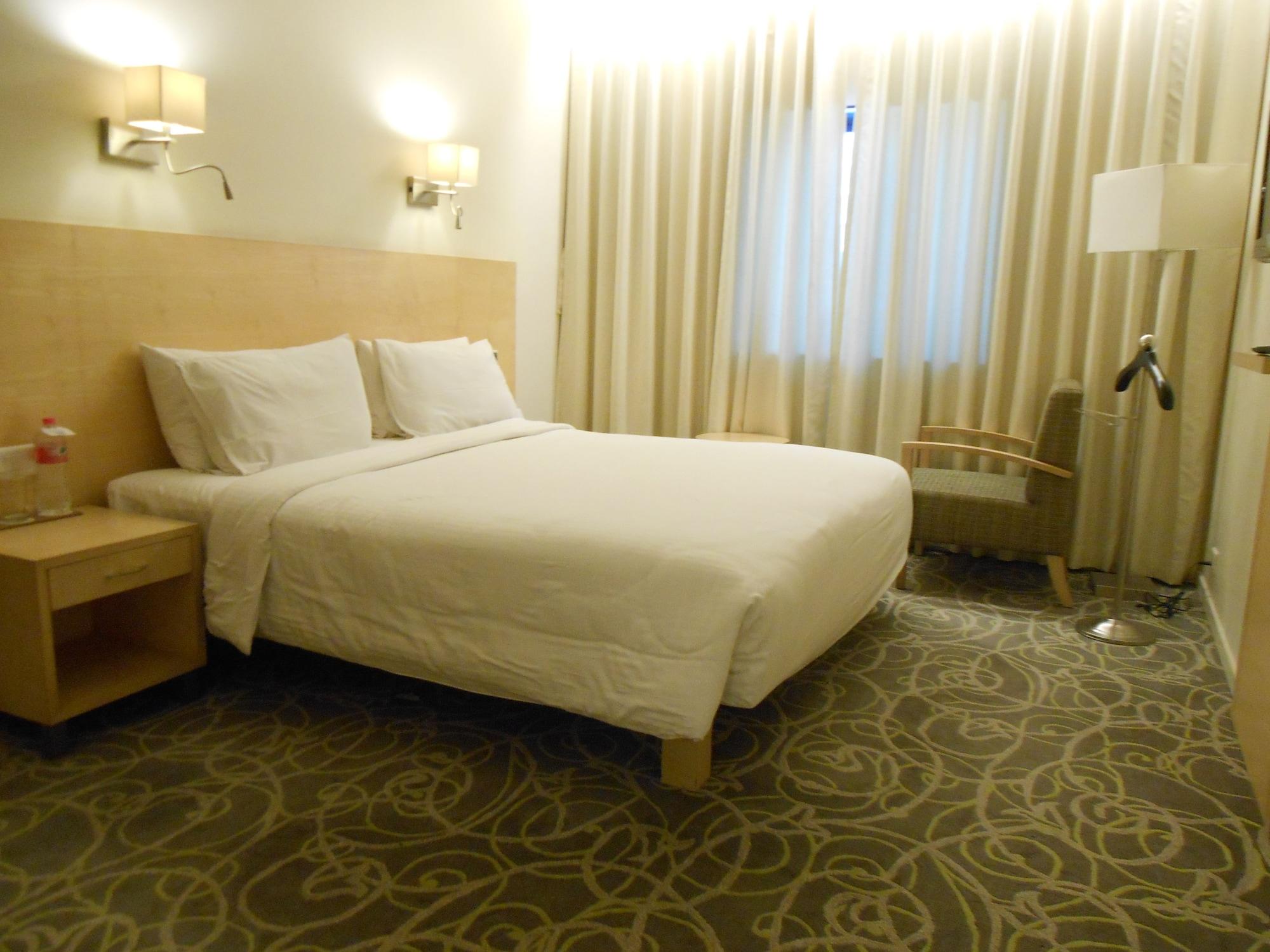 Noorya Business & Banquet Hotel Pimpri-Chinchwad Экстерьер фото