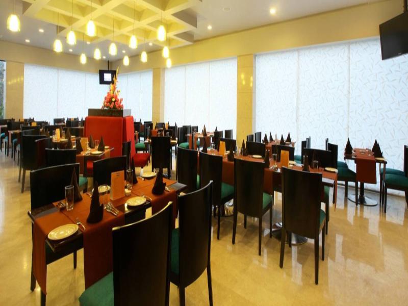 Noorya Business & Banquet Hotel Pimpri-Chinchwad Экстерьер фото