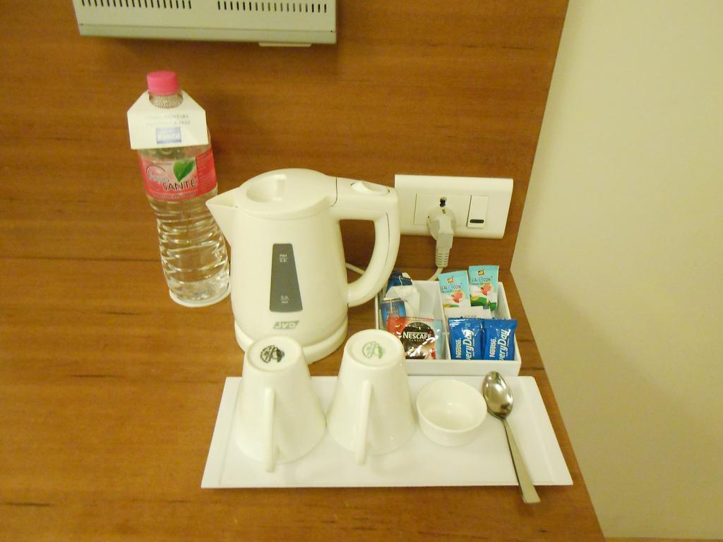 Noorya Business & Banquet Hotel Pimpri-Chinchwad Экстерьер фото