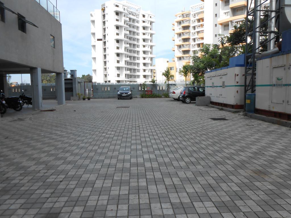 Noorya Business & Banquet Hotel Pimpri-Chinchwad Экстерьер фото